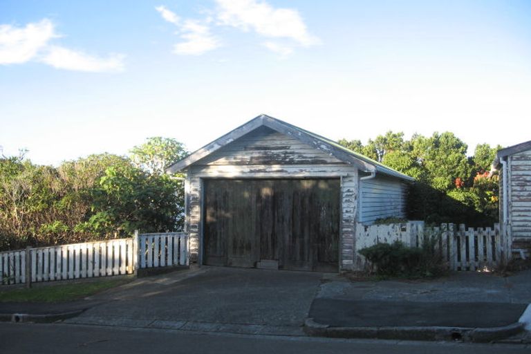 Photo of property in 23 Beere Haven Road, Seatoun, Wellington, 6022