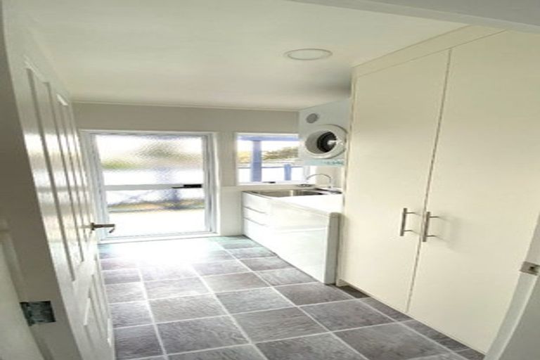 Photo of property in 14 Maracas Crescent, Grenada Village, Wellington, 6037