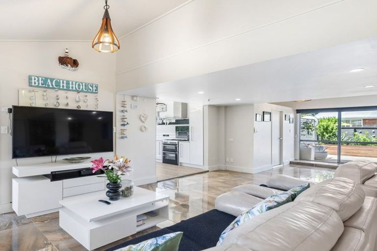 Photo of property in 4 Te Kamo Street, Ruakaka, 0116