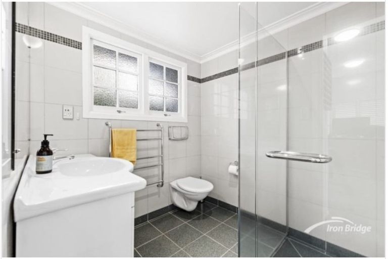 Photo of property in 232 Lake Road, Hauraki, Auckland, 0622