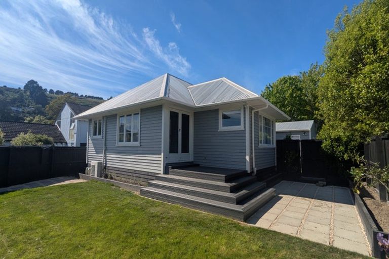 Photo of property in 2/7 Leonard Place, Saint Martins, Christchurch, 8022