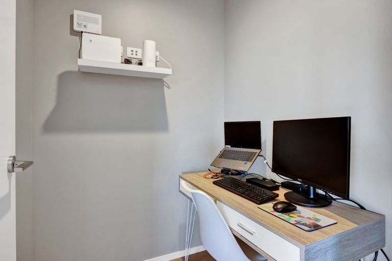 Photo of property in 52 Links Drive, Waiwhakaiho, New Plymouth, 4312