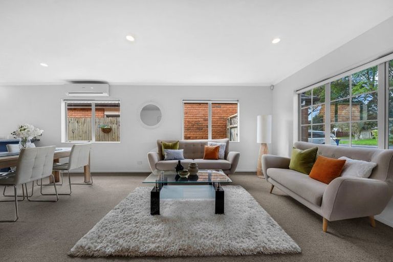 Photo of property in 24 Espalier Drive, Henderson, Auckland, 0612
