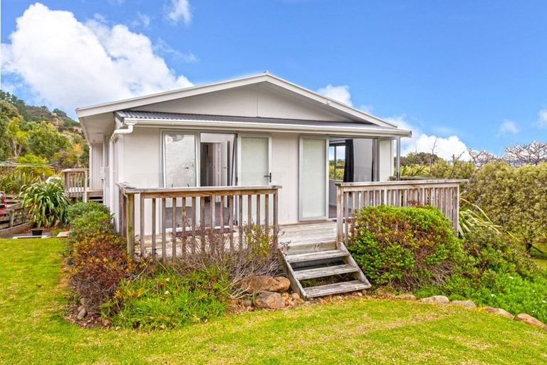 Photo of property in 15 Springfield Avenue, Ngarimu Bay, Thames, 3575