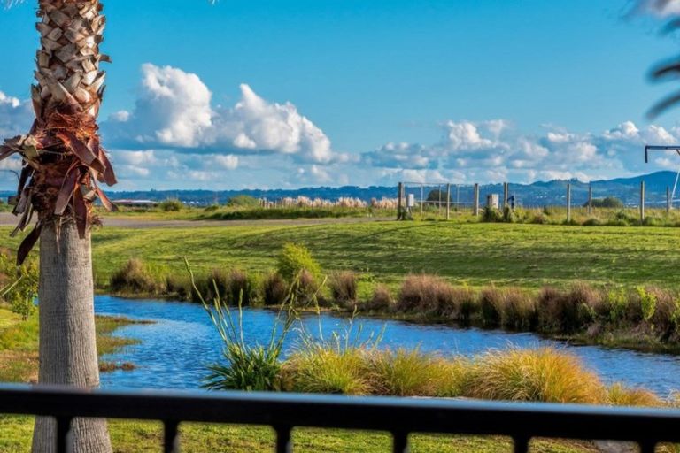 Photo of property in 33 Montia Close, Papamoa Beach, Papamoa, 3118