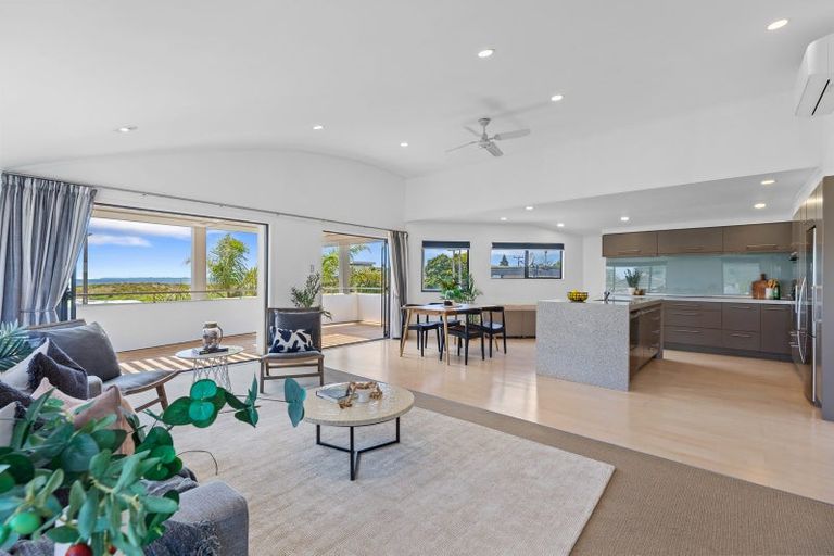 Photo of property in 1008a Papamoa Beach Road, Papamoa Beach, Papamoa, 3118