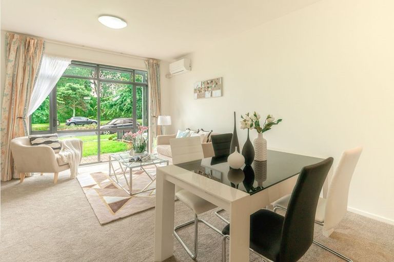 Photo of property in 88/2 Armoy Drive, East Tamaki, Auckland, 2016