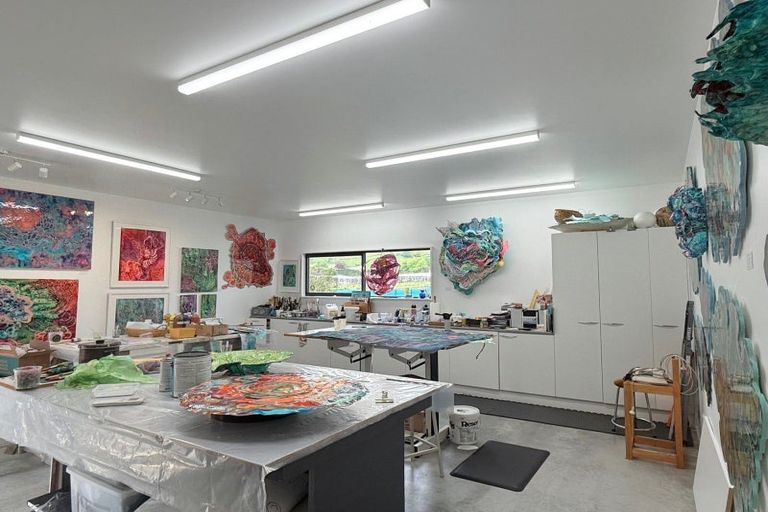 Photo of property in 154 Ohinepanea Road, Pukehina, Te Puke, 3186