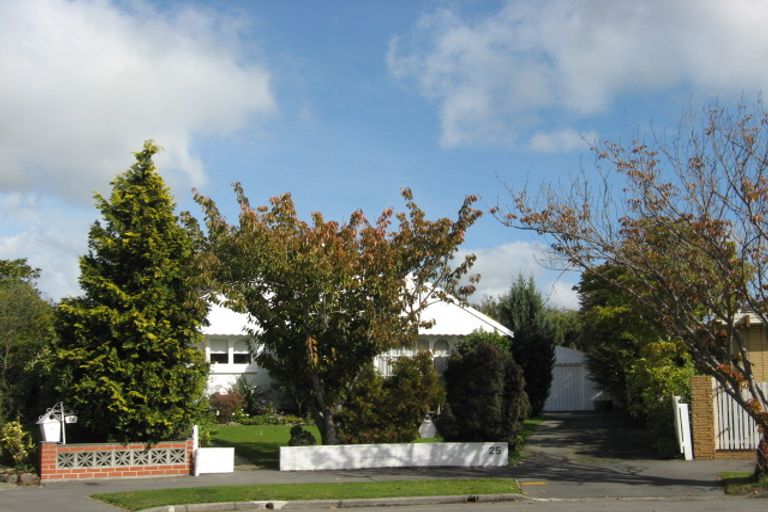 Photo of property in 25 Saint Clio Street, Ilam, Christchurch, 8041