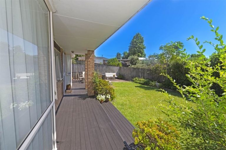 Photo of property in 12 Martin Jugum Lane, Ranui, Auckland, 0612