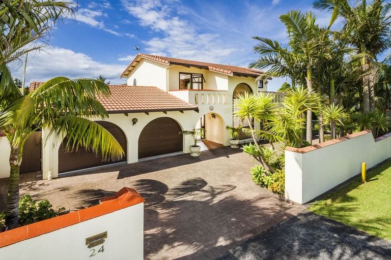 Photo of property in 24 Coronation Road, Hillcrest, Auckland, 0627