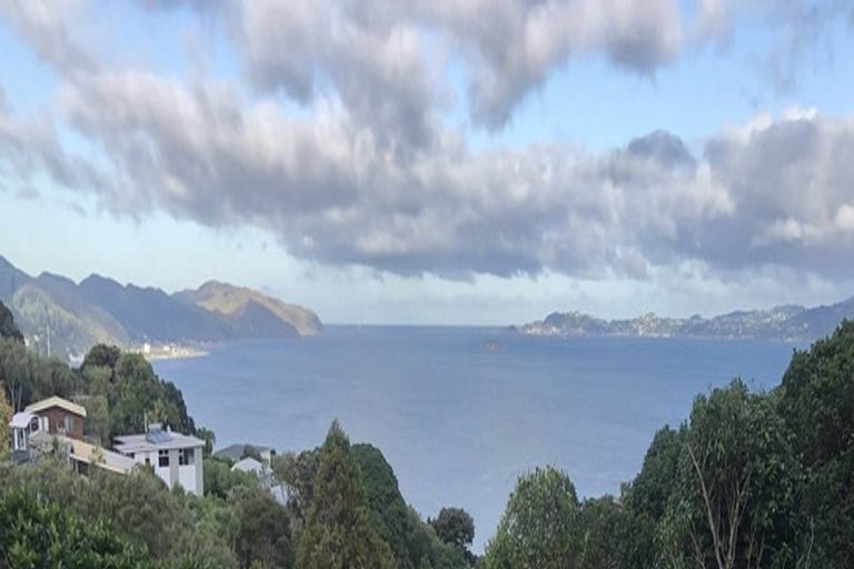 Photo of property in 76 Howard Road, Point Howard, Lower Hutt, 5013