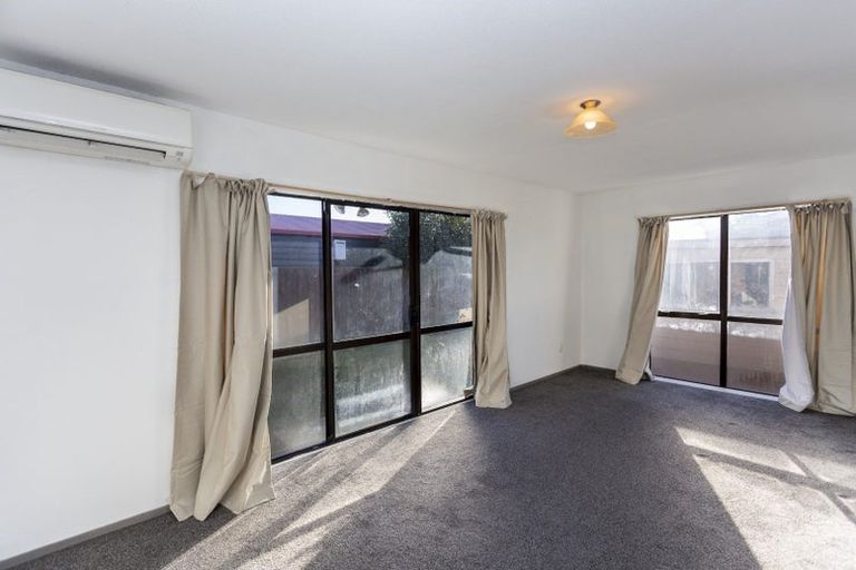 Photo of property in 3a Dickson Crescent, Hornby, Christchurch, 8042