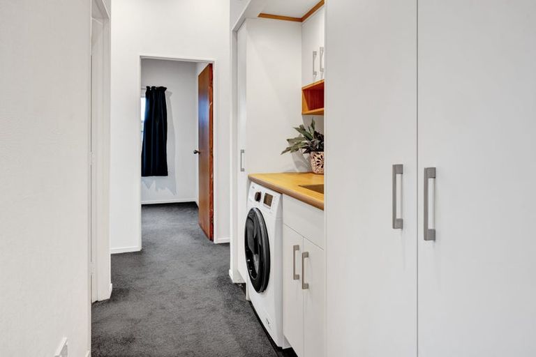 Photo of property in 27a Kowhai Street, Inglewood, 4330