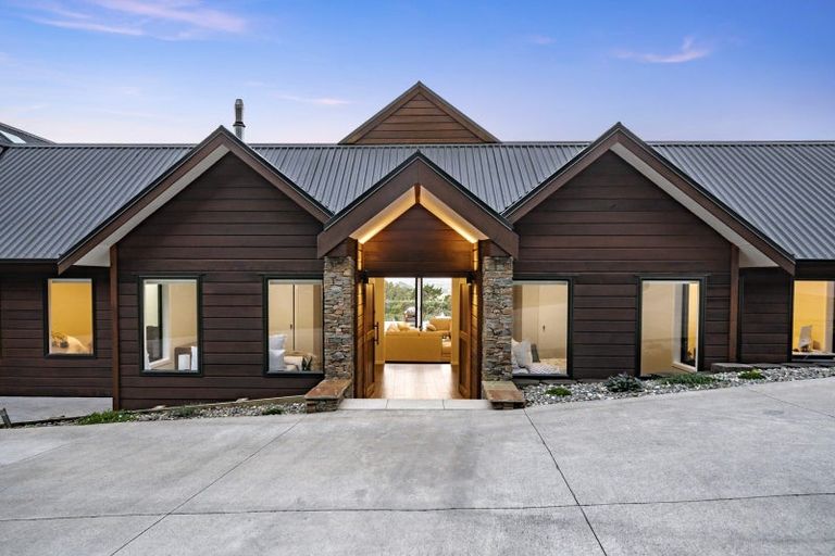 Photo of property in 260 Wairere Road, Waitakere, Henderson, 0782