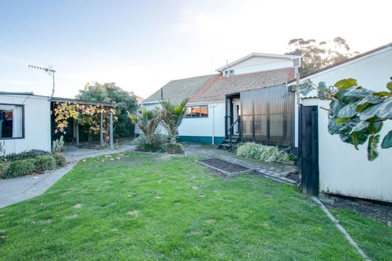 Photo of property in 52 Russell Road, Marewa, Napier, 4110