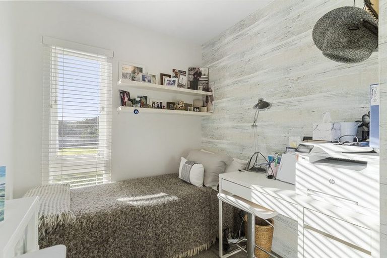 Photo of property in 32/34 Waiwera Place, Waiwera, Orewa, 0994