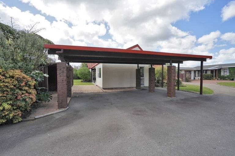Photo of property in 72 Braid Road, St Andrews, Hamilton, 3200