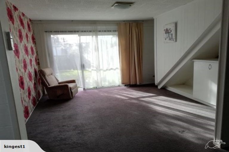 Photo of property in 73 Awaruku Road, Torbay, Auckland, 0630