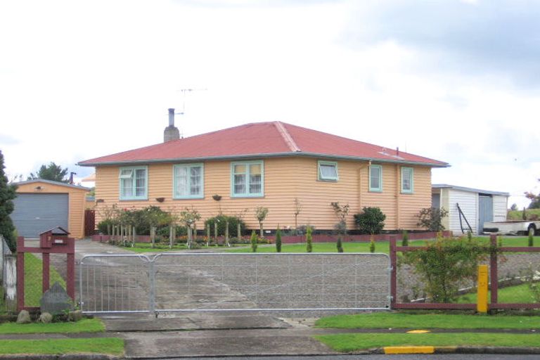 Photo of property in 2 Solway Place, Tokoroa, 3420