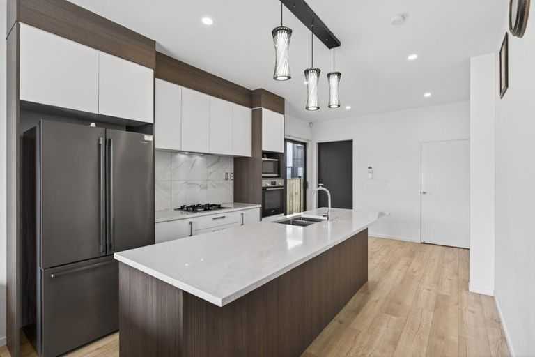 Photo of property in 46 Parahau Road, Papakura, 2110