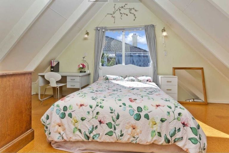 Photo of property in 2/31 Lake Road, Devonport, Auckland, 0624