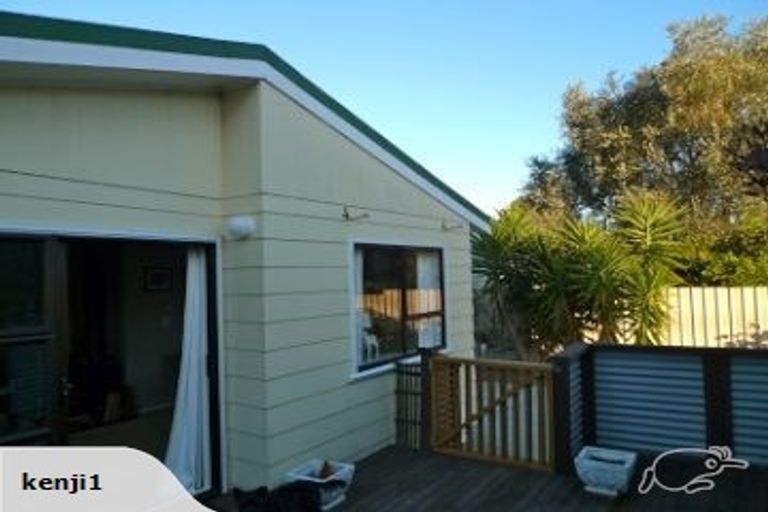 Photo of property in 175 Te Moana Road, Waikanae, 5036