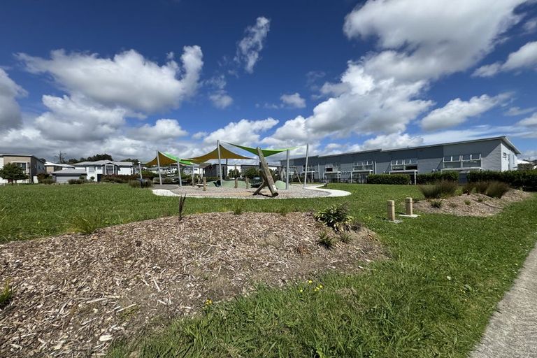 Photo of property in 20 Gilbert Hall Way, Swanson, Auckland, 0614