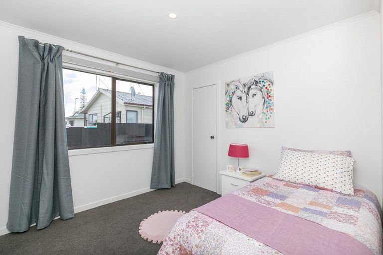 Photo of property in 11 Pringle Place, Nawton, Hamilton, 3200