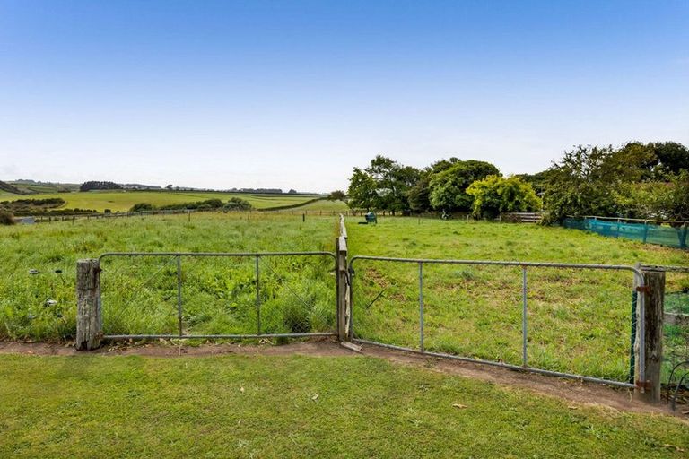 Photo of property in 36 Te Roti Road, Te Roti, Hawera, 4673