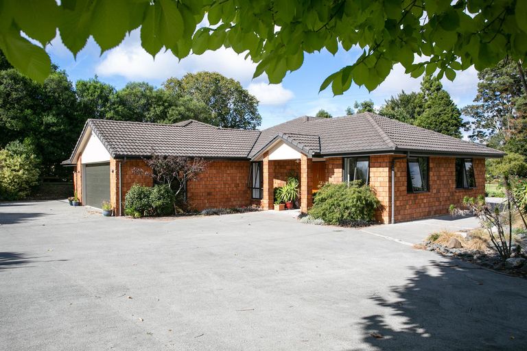 Photo of property in 2 Lake View Drive, Karapiro, Cambridge, 3494
