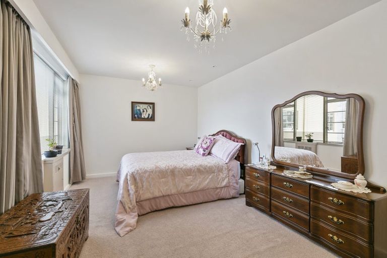 Photo of property in Wharenui Apartments, 274 Oriental Parade, Oriental Bay, Wellington, 6011