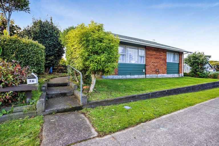 Photo of property in 16 High Street, Hawera, 4610