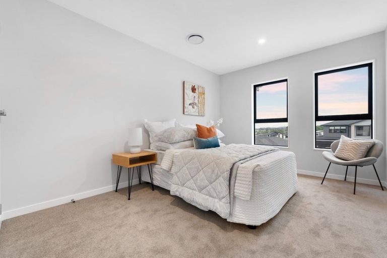 Photo of property in 3 Kate Duncan Drive, Swanson, Auckland, 0614