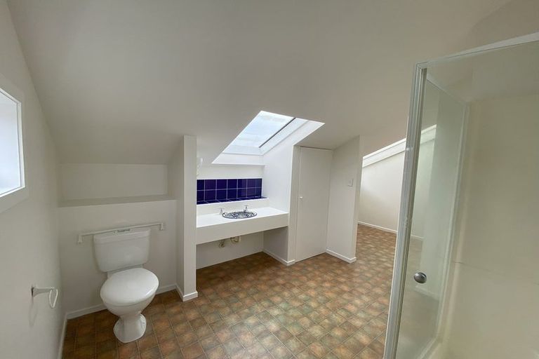 Photo of property in 2a Seaforth Avenue, Mangere Bridge, Auckland, 2022