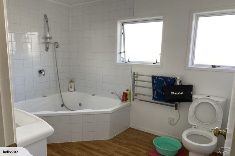 Photo of property in 16 Kakapo Place, Papatoetoe, Auckland, 2025