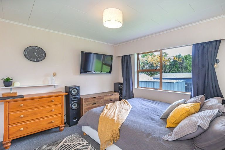 Photo of property in 97a Weraroa Road, Levin, 5510