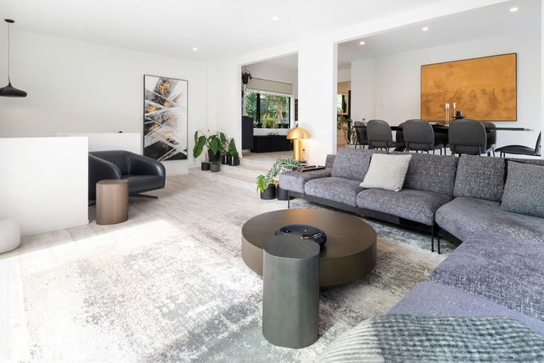 Photo of property in 2/47 Drake Street, Howick, Auckland, 2014