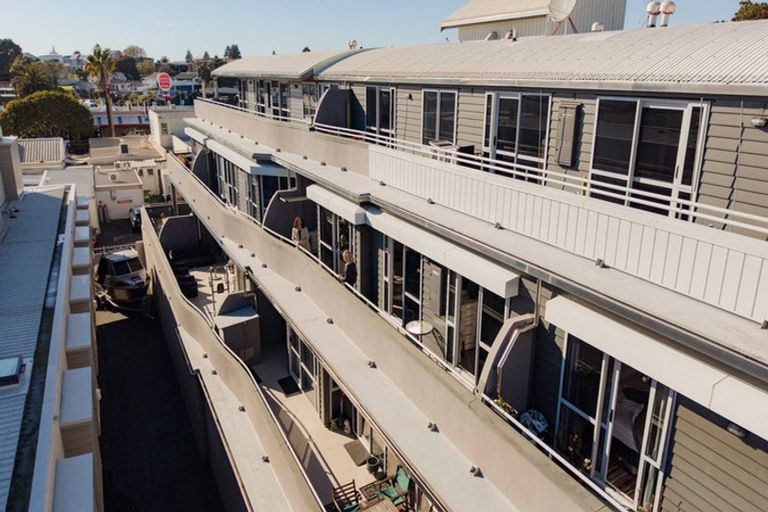 Photo of property in Salisbury Crown, 9/7 Salisbury Avenue, Mount Maunganui, 3116
