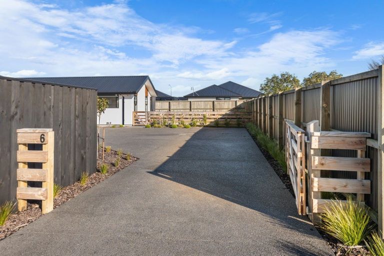 Photo of property in 6 Maleny Lane, Rolleston, 7615