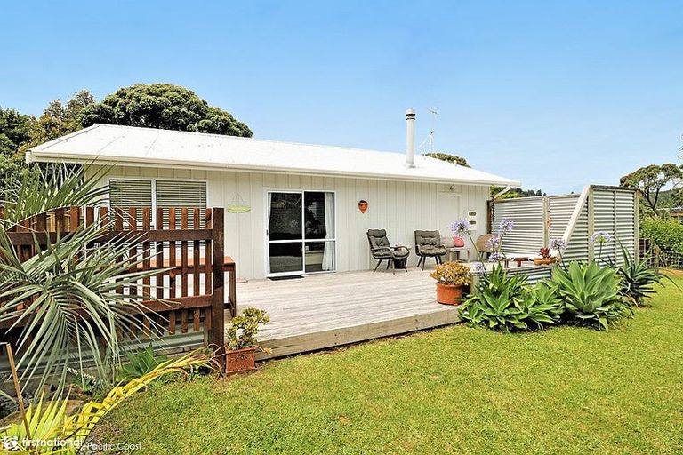 Photo of property in 75a Kon Tiki Road, Whiritoa, Whangamata, 3691