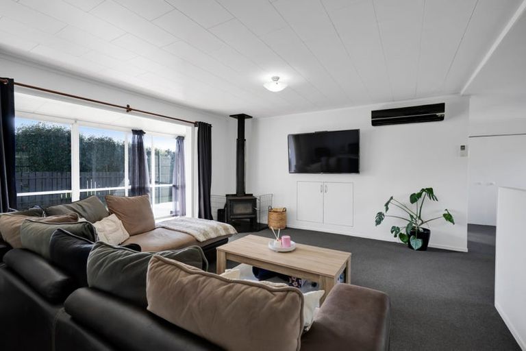 Photo of property in 27 Culzean Grove, Bell Block, New Plymouth, 4312