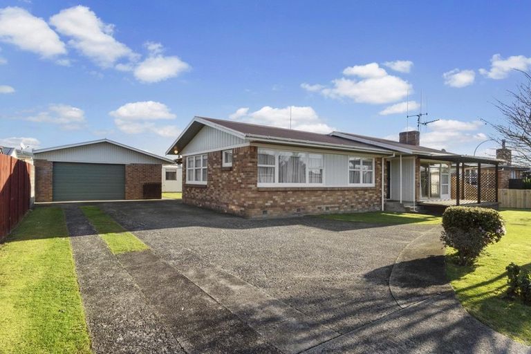 Photo of property in 159 Sandwich Road, St Andrews, Hamilton, 3200