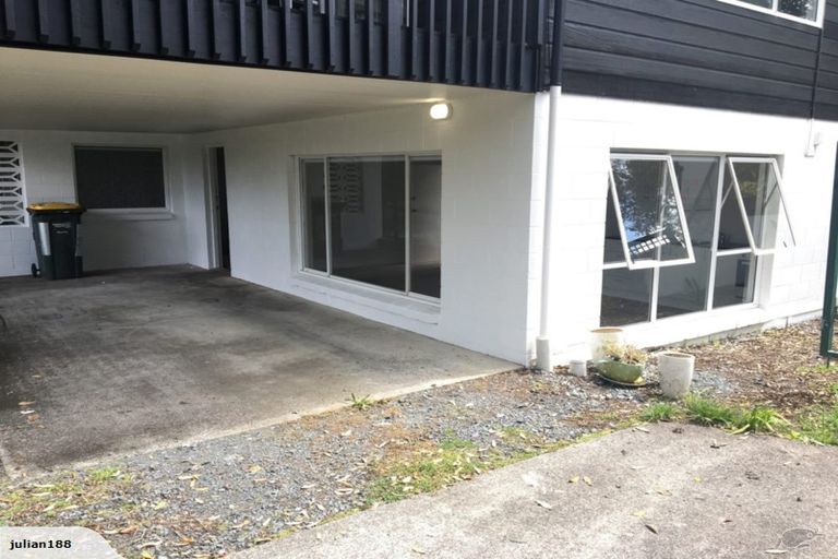 Photo of property in 31 Ocean View Road, Hatfields Beach, Orewa, 0931