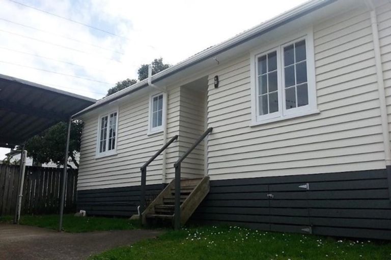 Photo of property in 1/31 Solveig Place, Randwick Park, Auckland, 2105