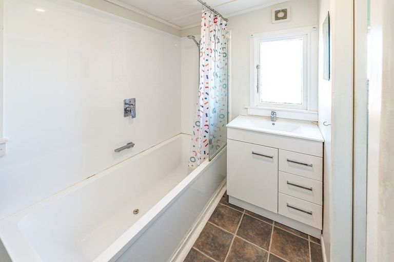 Photo of property in 78 Matai Street, Castlecliff, Whanganui, 4501