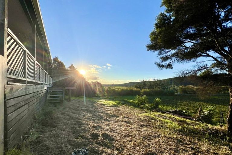 Photo of property in 324 Kaipara Coast Highway, Helensville, Kaukapakapa, 0871