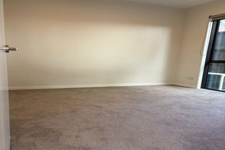 Photo of property in 1/21 Humphrey Kemp Avenue, Henderson, Auckland, 0612