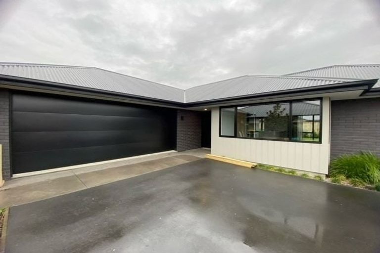 Photo of property in 18 Kaitorete Drive, Lincoln, 7608