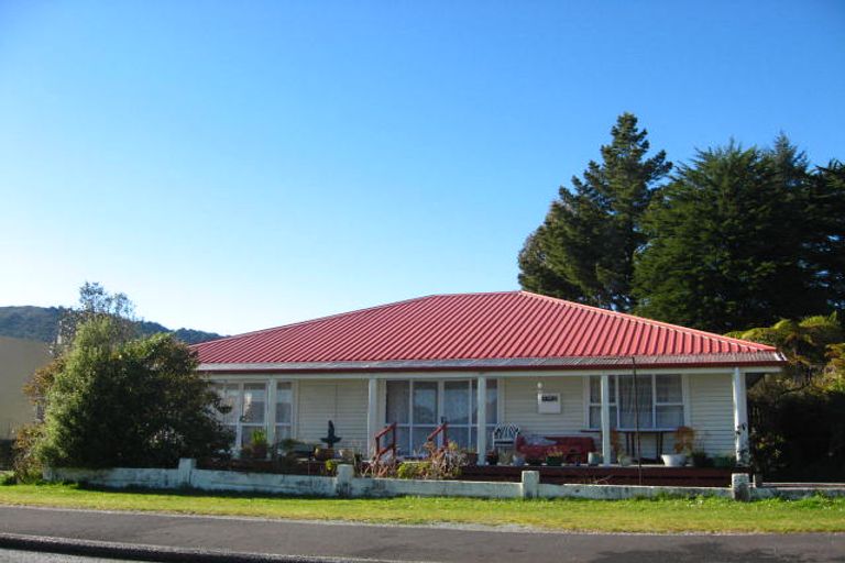 Photo of property in 15 Joyce Crescent, Greymouth, 7805